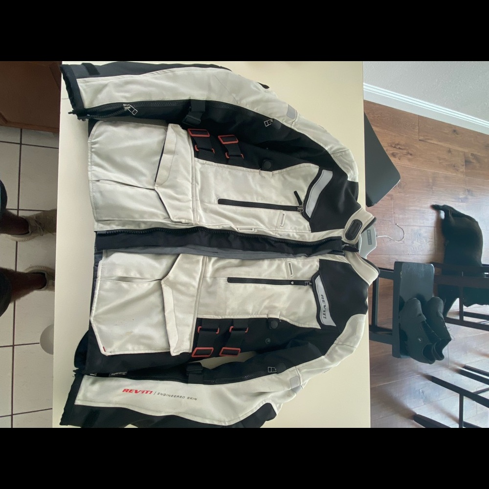 Rev’It Sand 2 Jacket - Medium - plates included